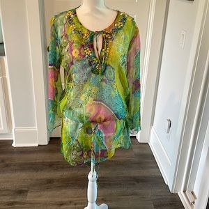 Women’s beach cover up in pastel colors